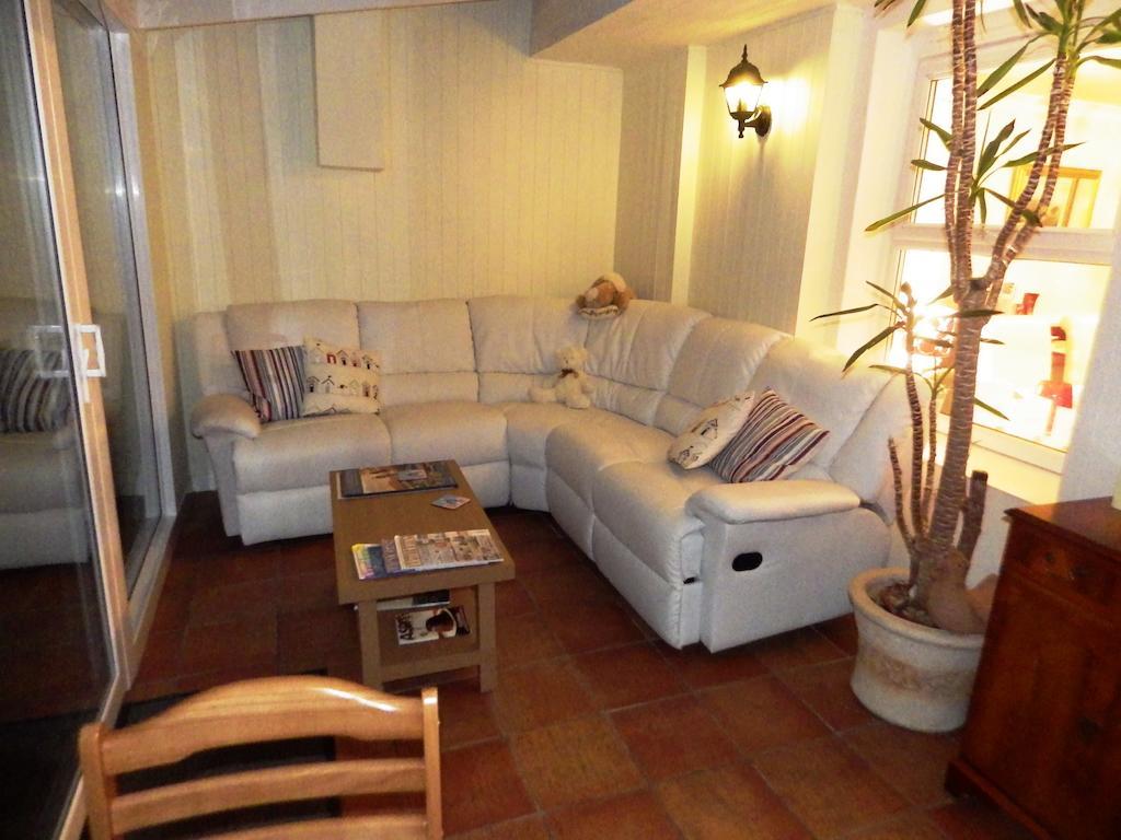 לינה וארוחת בוקר חלנדודנו Anglesey House מראה חיצוני תמונה